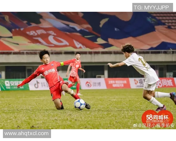 奥伦堡与喀山鲁的激烈对决展现足球魅力与团队精神